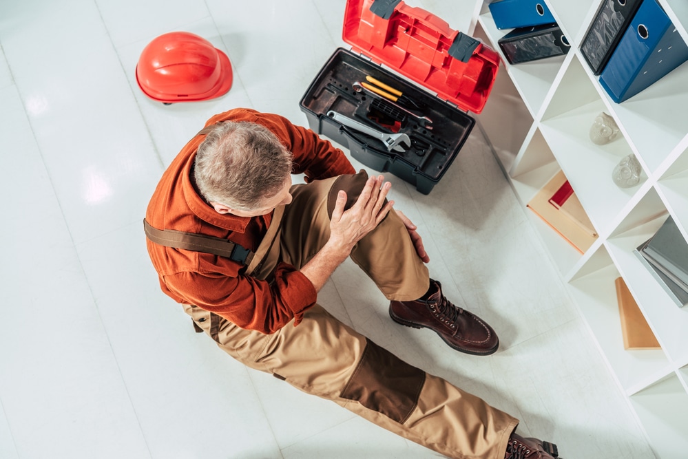 How Chiropractors Can Help With Work Injuries chiropractors can help with work injuries